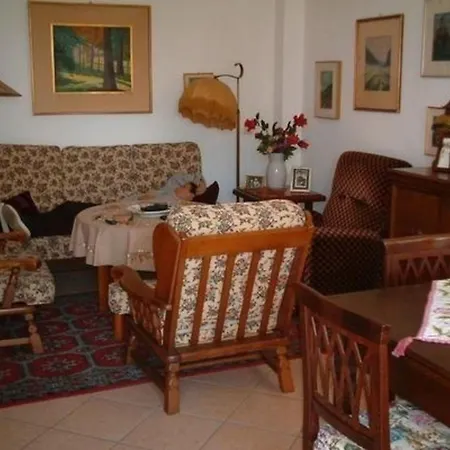Charmante In Cerro Mit Garten